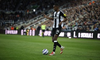 伊萨克仍单独训练+或缺席英超首战 纽卡愿降价至1.3亿镑