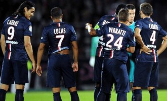 法甲焦点战：巴黎FC主场硬刚斯特拉斯堡，黑马之争谁能破局？