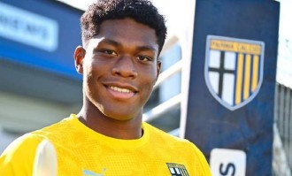 酸了！日本国门铃木彩艳意甲扑出点球：获全场最高的9.4分！