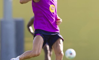 37岁莱万新赛季挑战曝光：目标42球，深情表白巴萨