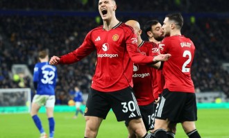 1-0！2-2！激情一夜，曼联绝杀，阿拉维斯绝平，吉达国民登顶