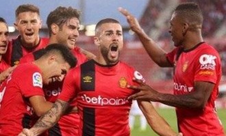 西甲激战：赫罗纳与西班牙人的命运对决